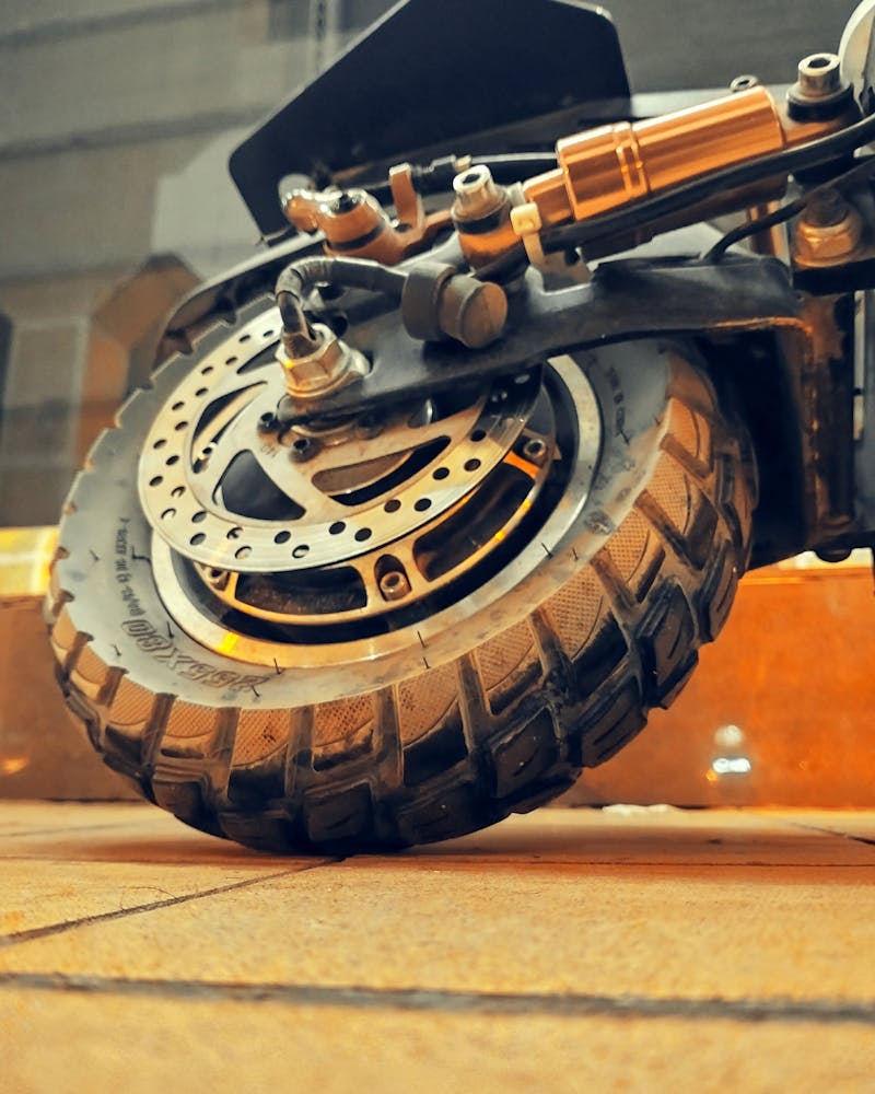 Motor and bearing work – wheel hub